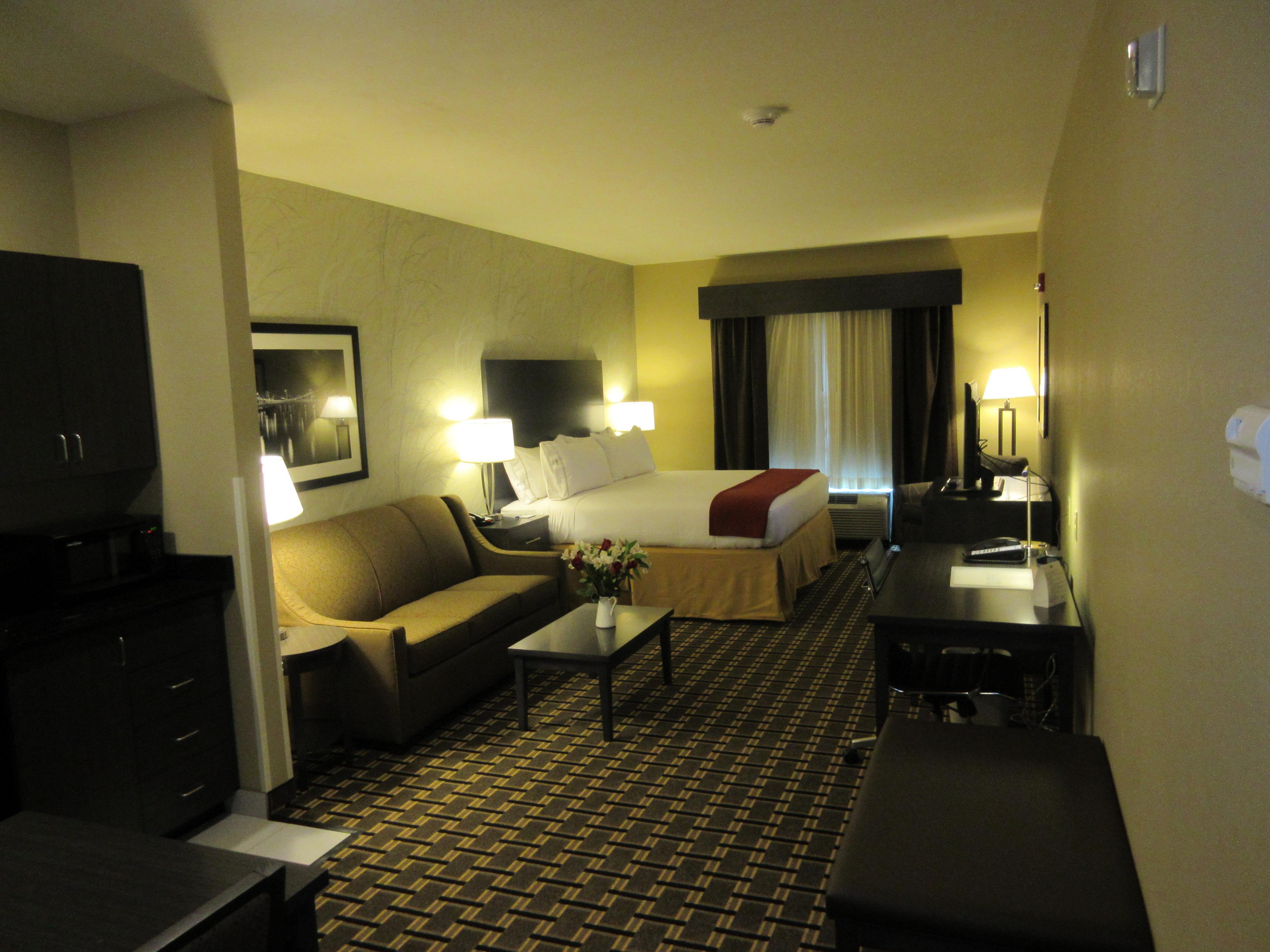 Holiday Inn Express & Suites Butler By Ihg Esterno foto