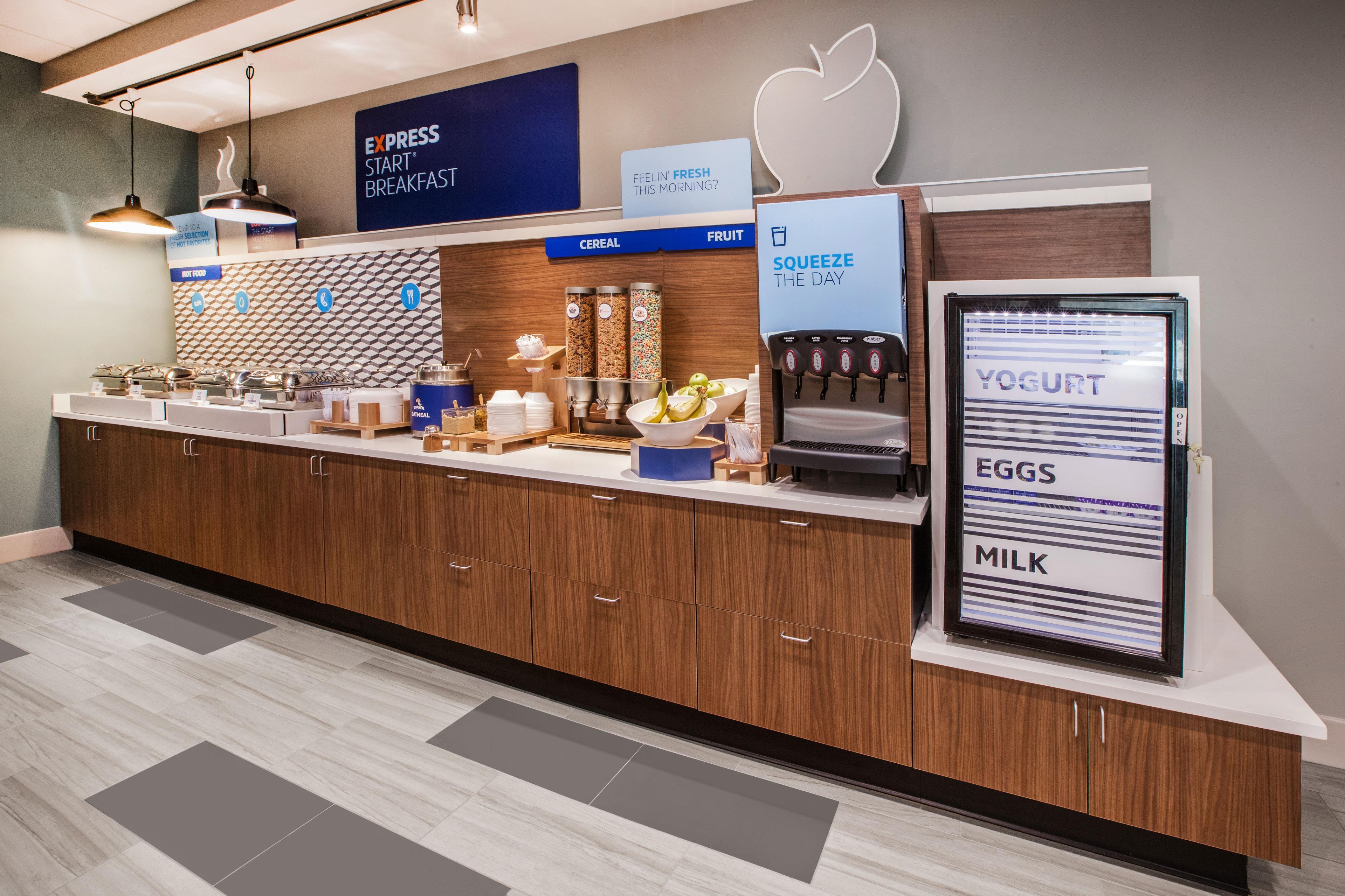 Holiday Inn Express & Suites Butler By Ihg Esterno foto